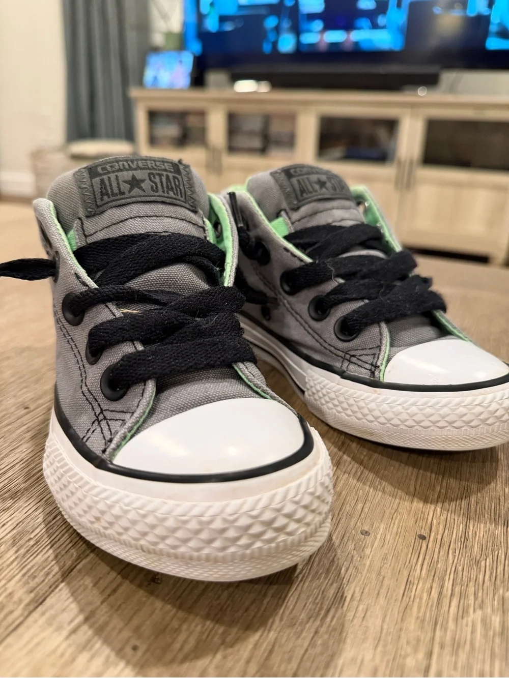 Converse Axel Kids Slip On Mid Top Sneakers with Green Lining
